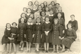 La nuova scuola superiore? grembiule e bacchetta!