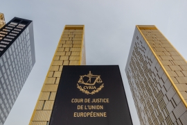 La Corte Ue contro la polizia italiana: &ldquo;Vietare tatuaggi e l&rsquo;obbligo di gonna discrimina le donne&rdquo;.