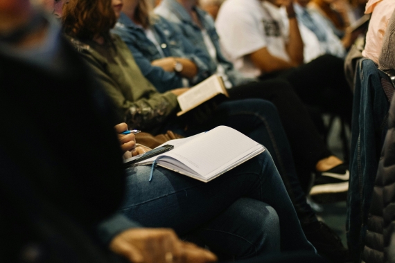 Concorso riservato dirigenti scolastici: caos nella prova e irregolarit&agrave; nei quesiti 
