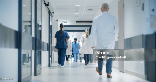 Il TAR condanna a dare 10.000 euro in via equitativa oltre interessi, rivalutazione e spese di giudizio. 